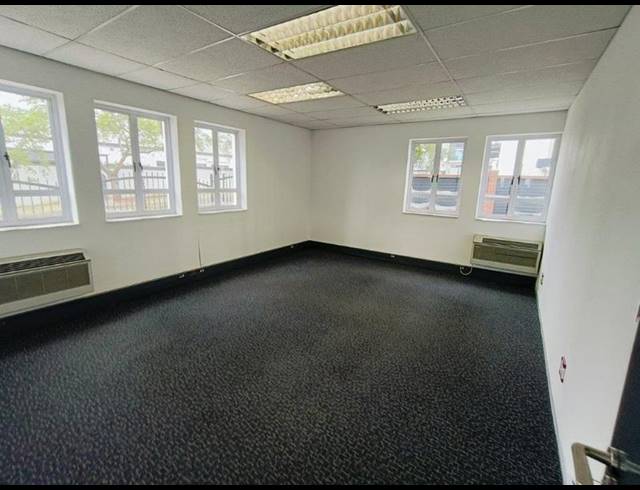 BUSINESS PROPERTY TO RENT IN BRYANSTON